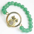 Bracelet en pierres précieuses Aventurine vert avec pièce en alliage de hibou Diamante