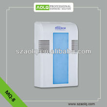 Auto diffusing perfume dispenser with a fan