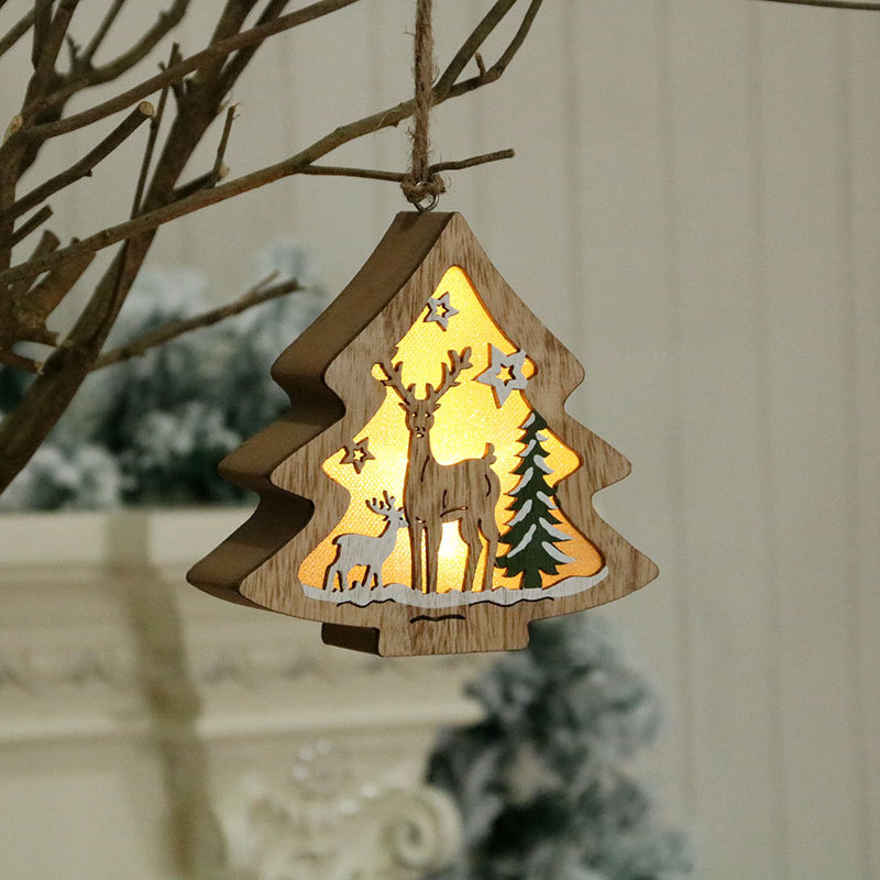 20 new wood painted luminous wooden decoration pendant Christmas decoration supplies Christmas scene gift