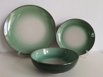 reactive dinnerware set