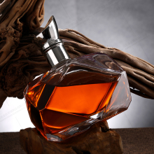 Customizable royal glass whiskey bottles provider