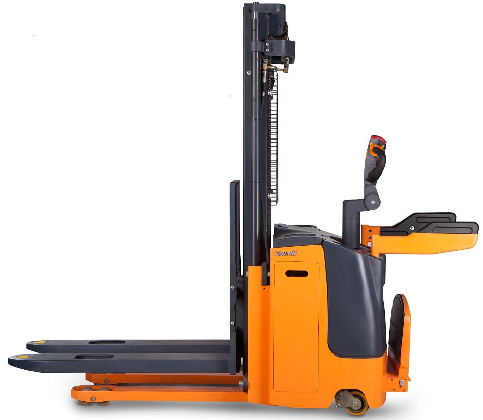 2.0 ton Electric stacker stand up