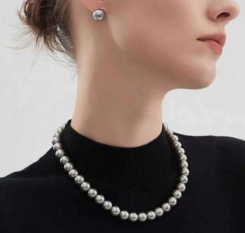 Collier de perles de luxe léger