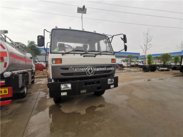 Dongfeng 6-Wheels 5000 Liter Milk Tank Truck