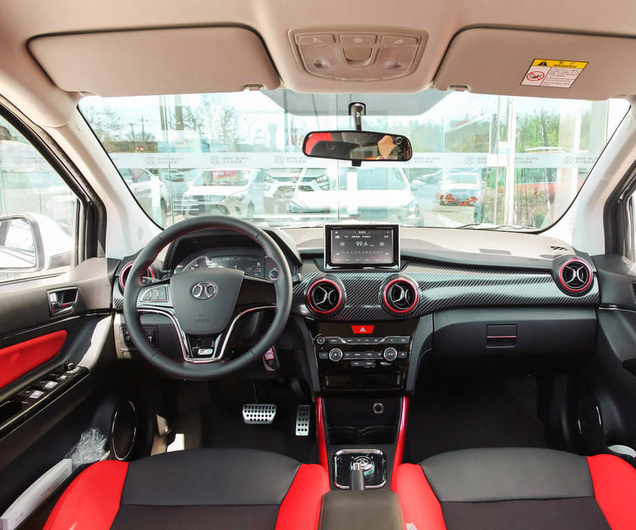 Cheap china With Free Fast Charger Car Luxury New Energy new energy electric car BAIC EX360 2018 used SUV ev car