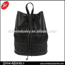 hollow-out mochila/fashion pu backpack/girls satchel bag