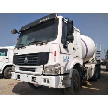 Truk mixer beton 10 CBM