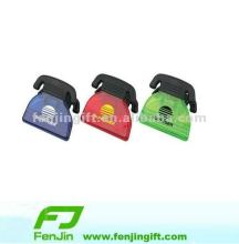 Telephone shaped fridge magnet paper clip