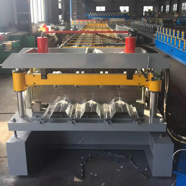 Steel floor deck roll forming machine