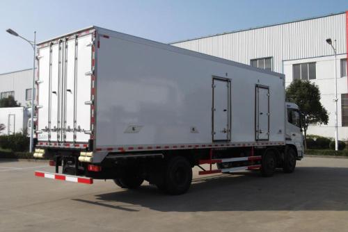 DONGFENG camion refrigerati 6 x 2 carichi