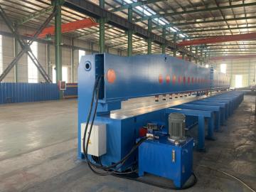 Automatic steel plate edge chamfering machine