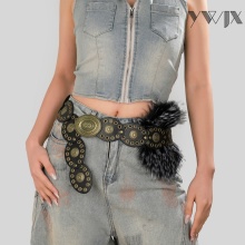 Trendy Fashion Belt Featuring Stylish Rivet Accents