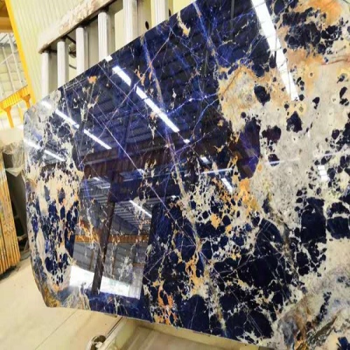 grandes dalles de sodalite bleu pur