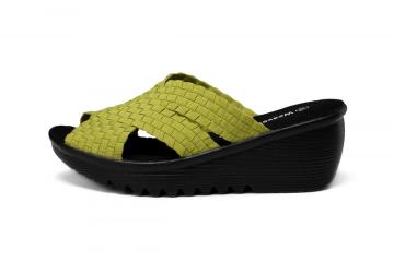 Green Comfortable Round Toe Design Woven Slippers