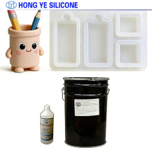 Self leveling silicone rubber for casting molds