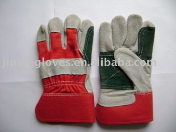 Cow split leather glove with reinforced palm