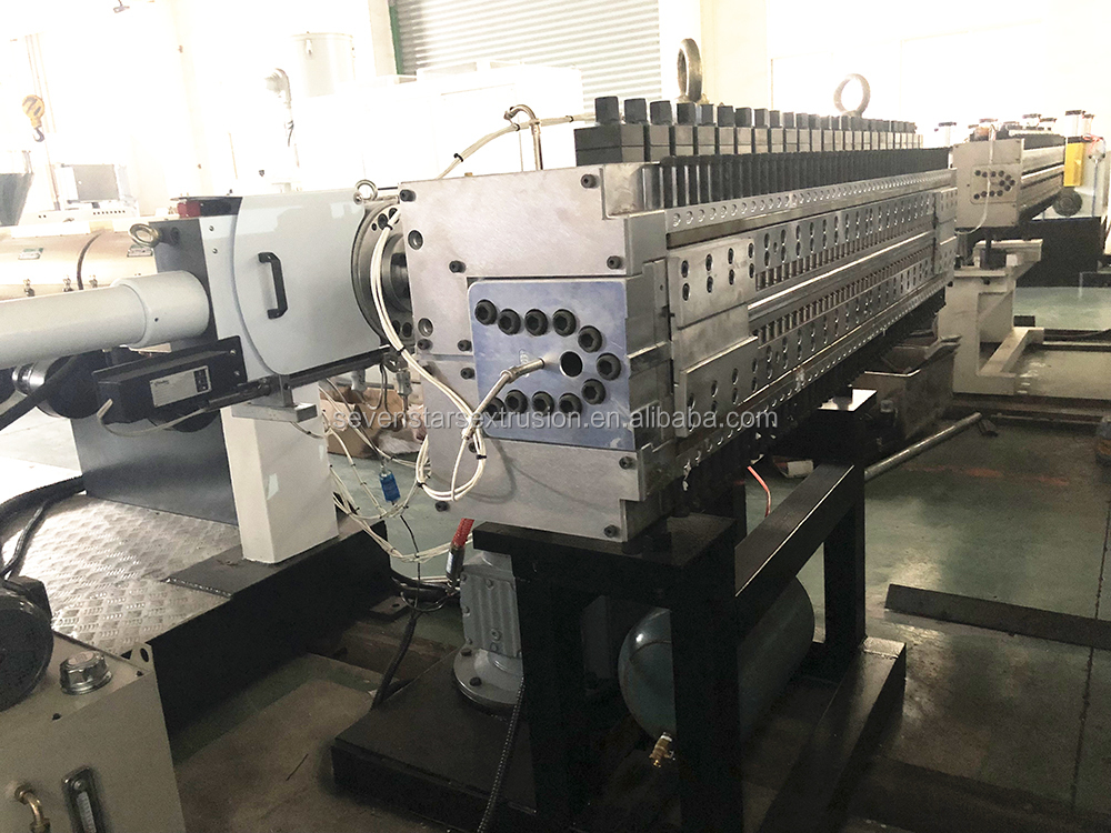 PC Plastic Hollow Sheet Extrusion Machine