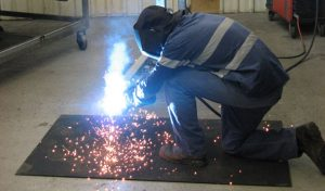 High Temp 18" X 24" X 1/8" Carbon Fiber Welding Blanket Protect Work Area from Sparks & Splatte (18 x 24 inches)