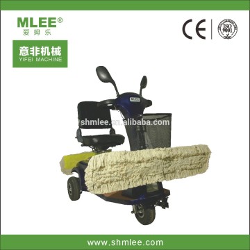 Ride on floor sweeper