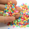 Commercio all&#39;ingrosso Mini Mix Colors Cuore Fette di argilla polimerica morbida 5mm 500 g / borsa Riempitivi per cassa del telefono Kawaii Nail Sticker Bead