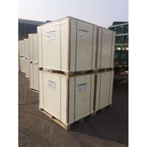 Woodfree offset paper in high bulk