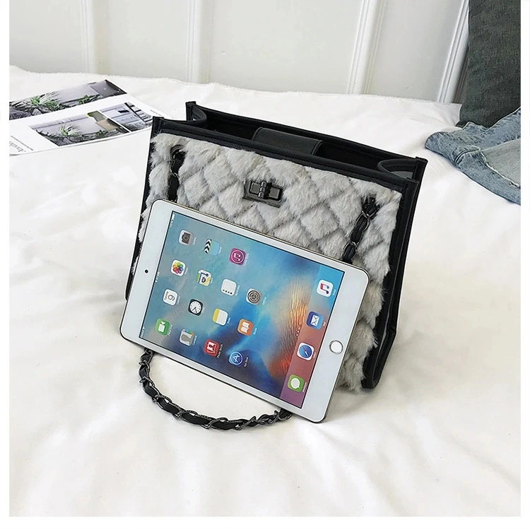 2021 New Rhombic Chain One-Shoulder Plush Messenger Bag for Women