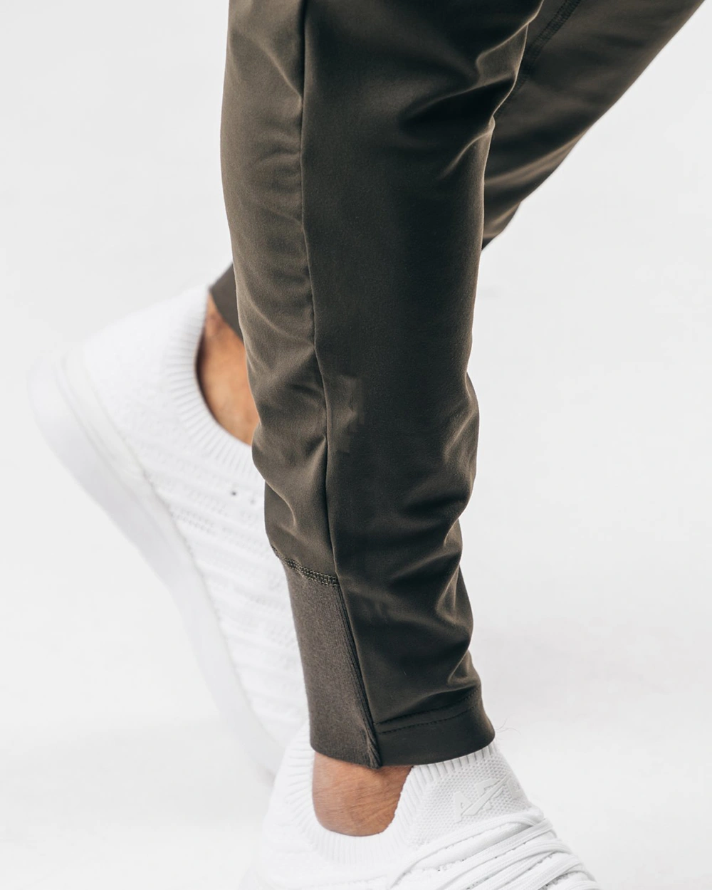 Men's Smooth Running Tapered Fit Jogger