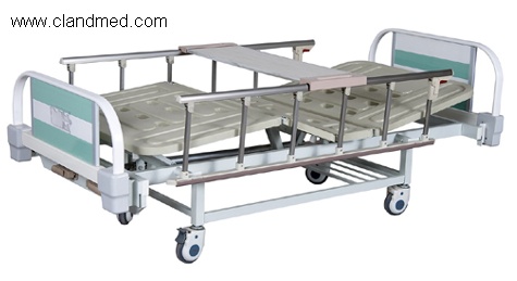 Triple-folding bed