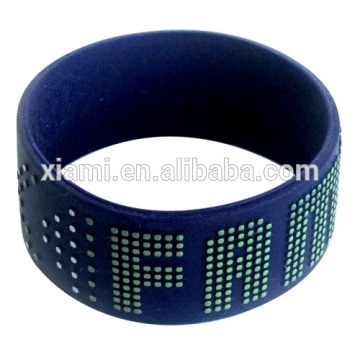 high level well design cool style embossed words wide silicone bracelet christmas