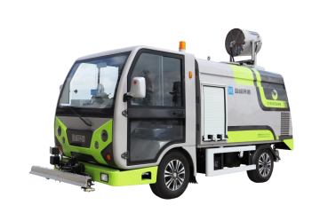 Road high-pressure cleaning machine