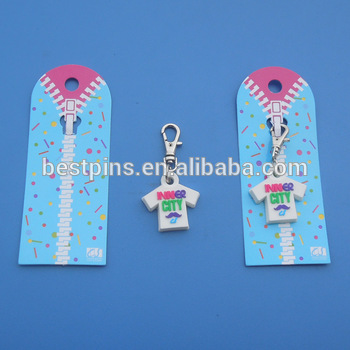 custm 3d soft pvc inner city zip pullers, personalized 3d Tshirt shape zipper pullers with p0aper packing cards