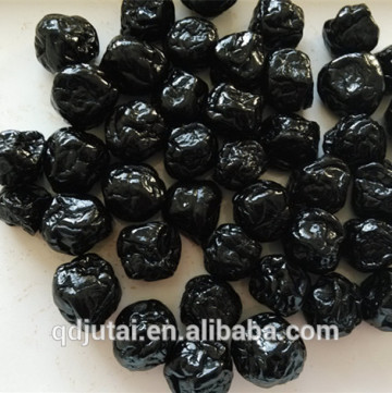 Fresh dried black plums