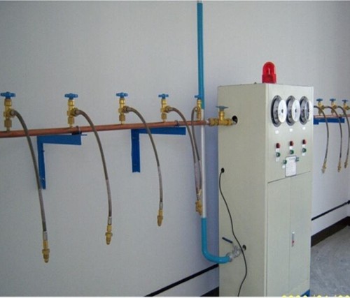 Hệ thống manifold oxy tự động y tế với tủ kim loại