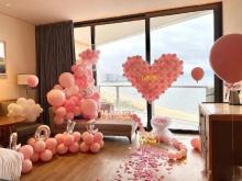 Exclusive balloons for Valentine's Day scene