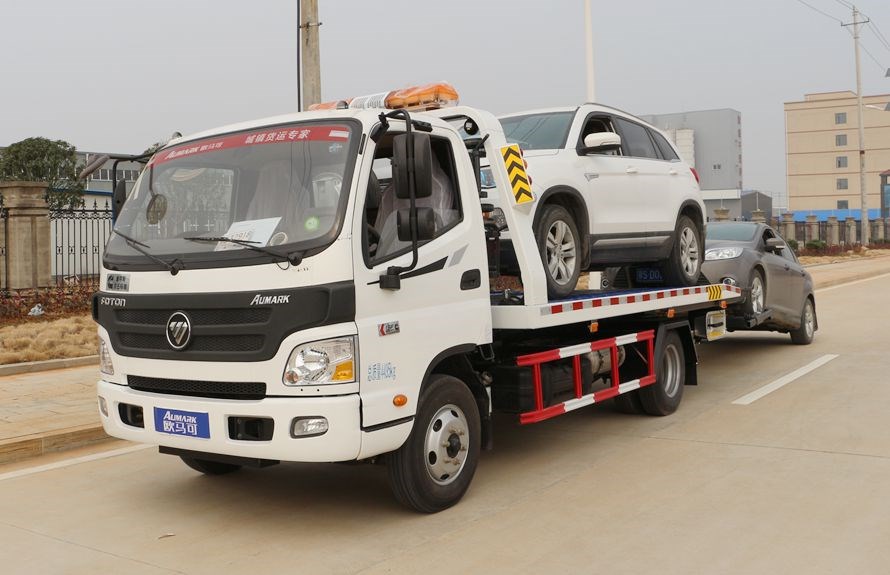 flatbed towing vehicles