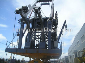 gravity luffing arm type davit