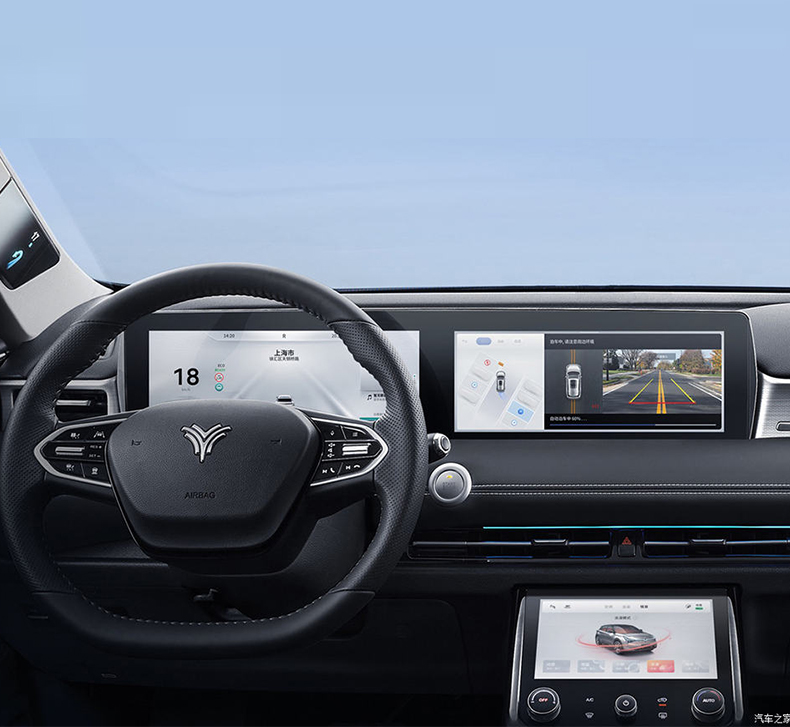 NEZHA U 400km Sales Of New Energy And Environmental Protection Pure Used Electric car In China Used New Electric Vehicle