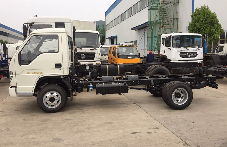 foton 3000l water truck chassis 2