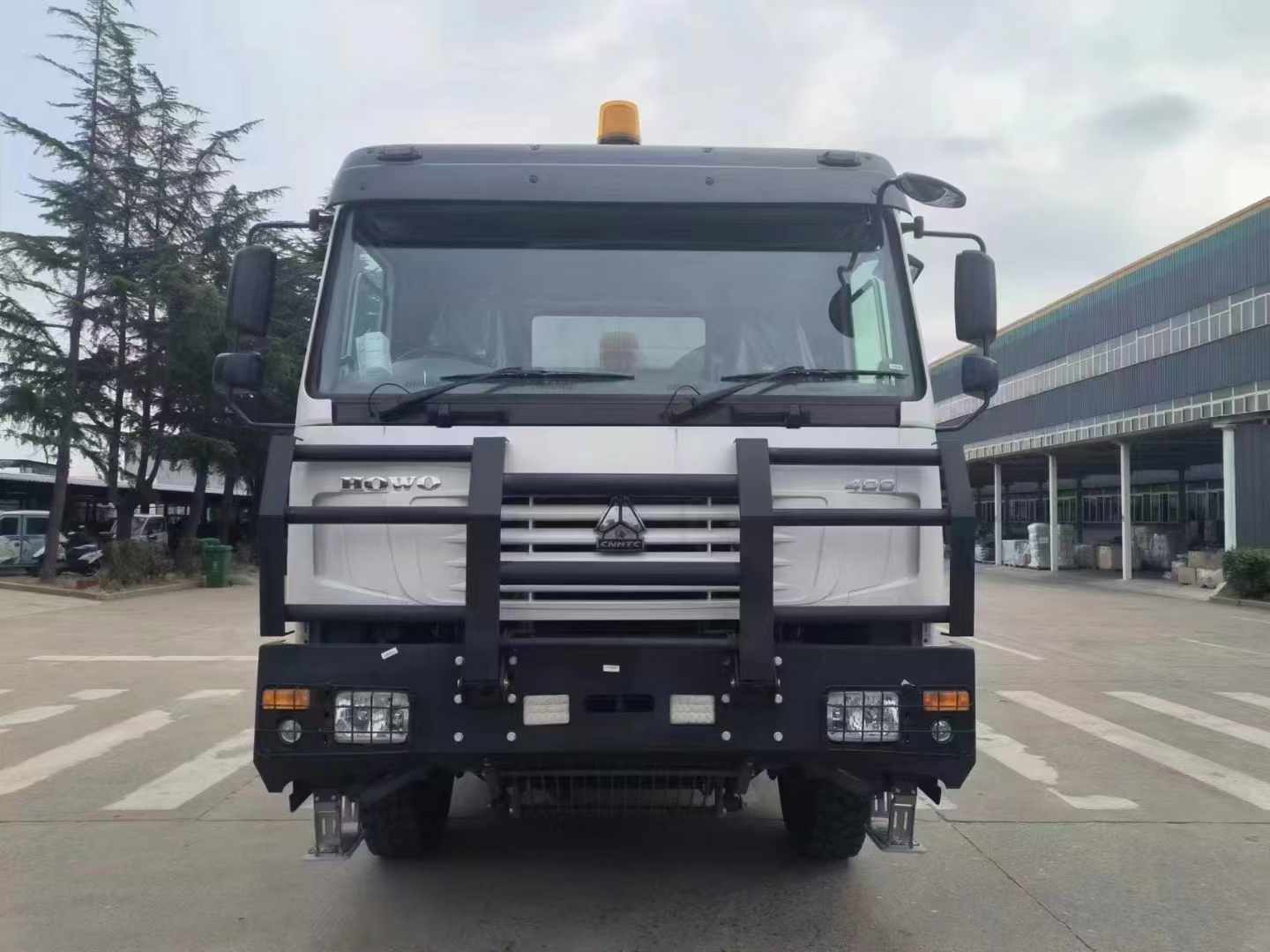 HOWO 6x6 Dump Truck (3) HOWO 6x6 Dump Truck (3)