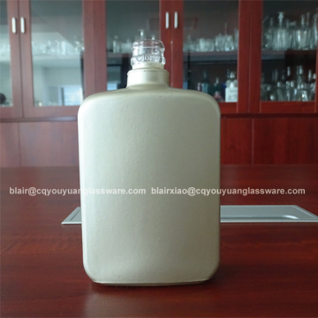 Fancy Flat Shaped Distilled Spirit Glass Bottles 300ML Mini Bottles Of Alcohol