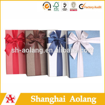 Colorful nested paper gift boxes for 2014 christmas wallet pak