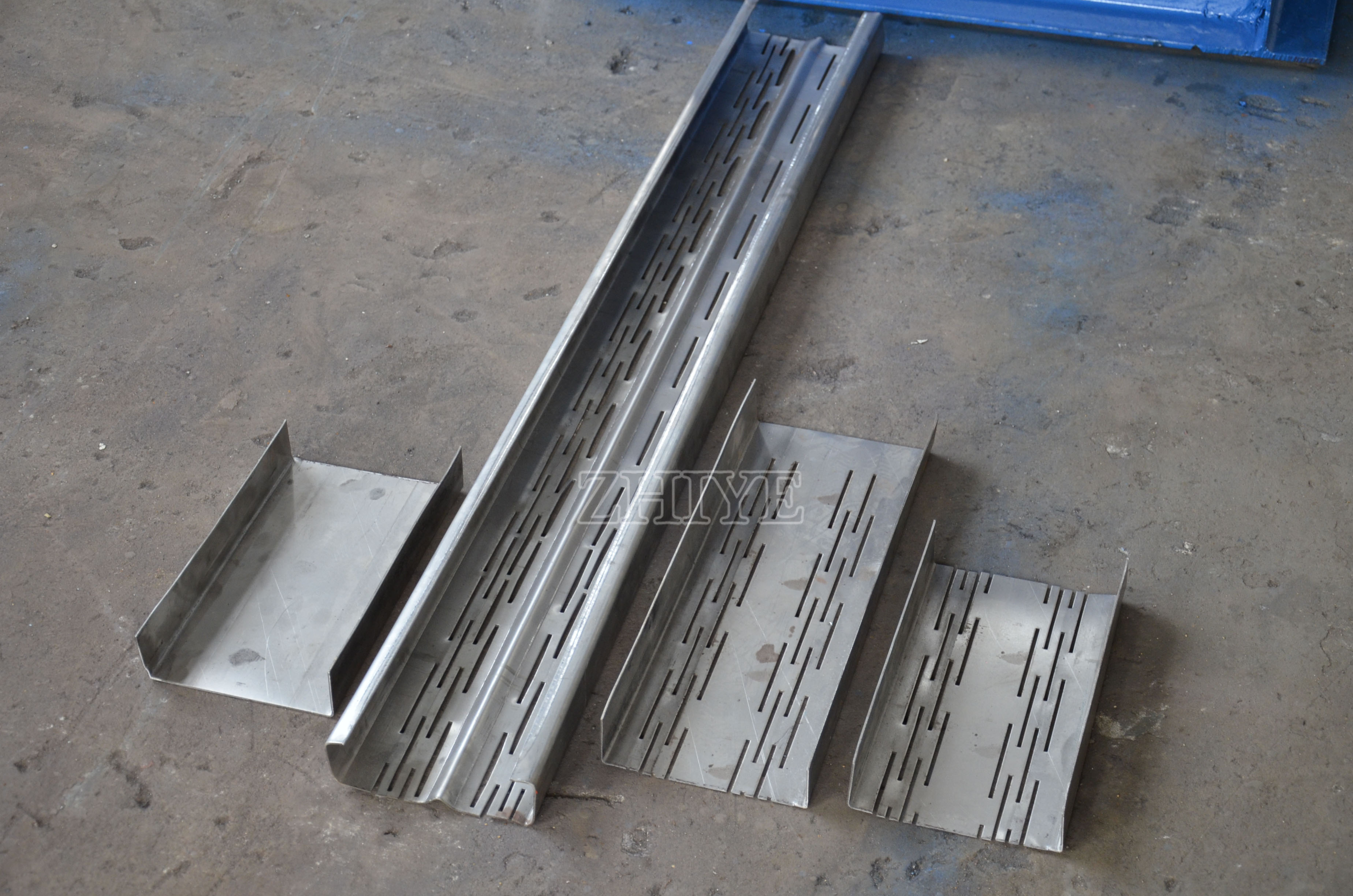 roll forming machine