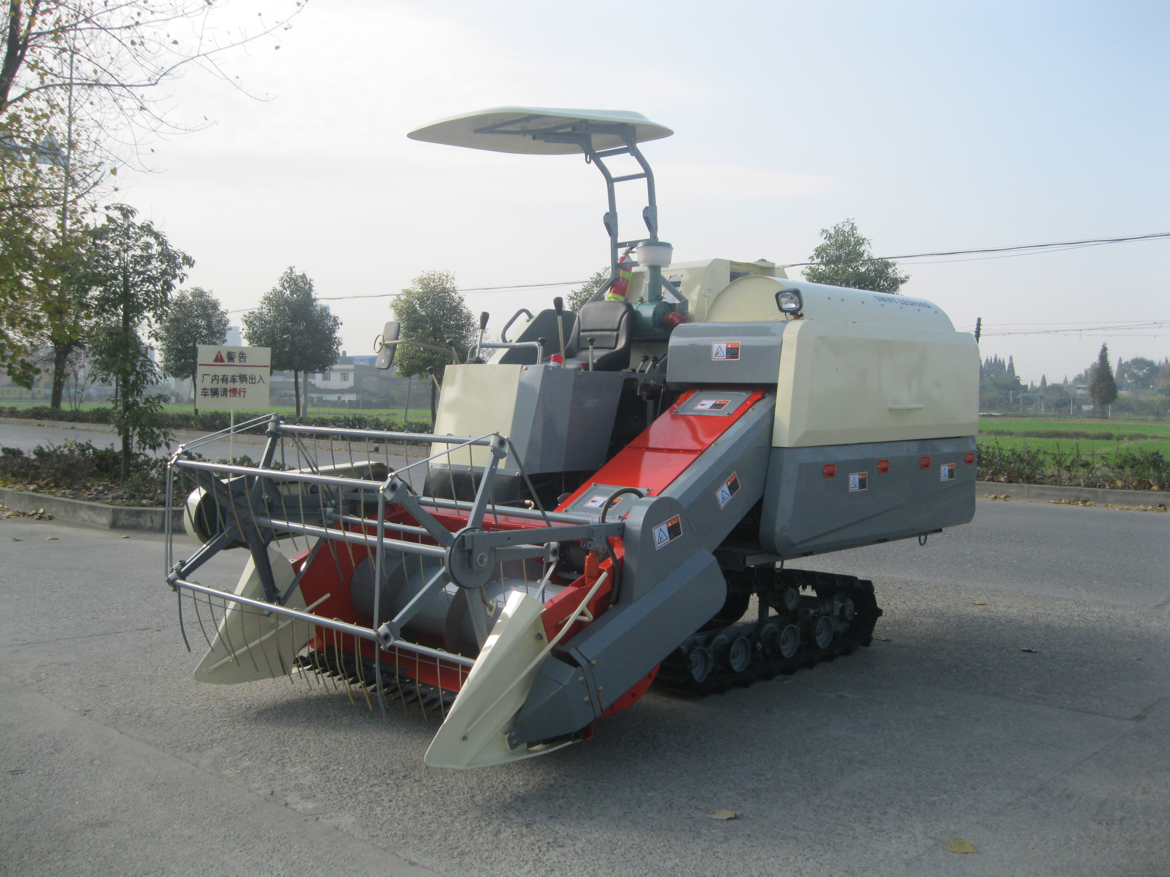 Soybean Combine harvester