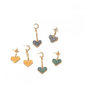 Pendientes colgantes asimétricos de Star Moon Love