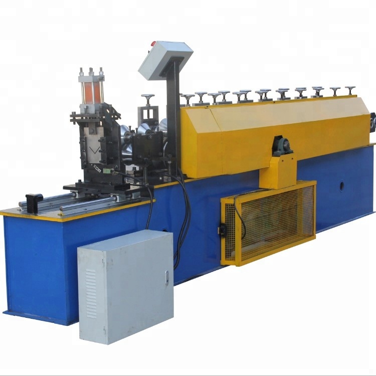 Automatic roller shutter door roll forming machine