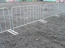 usd iron metal temporary crowd control barriers