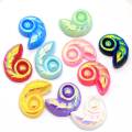 Popolare colorato cabochon in resina a forma di conchiglia di lumaca per artigianato fai-da-te Decor perline Charms Shell per telefono decorativo Slime