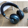 Over ear stereo sound music wireless bluetooth headphone