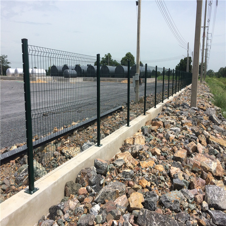 RAL6005 green Hot dip galvanized wire mesh fence panels