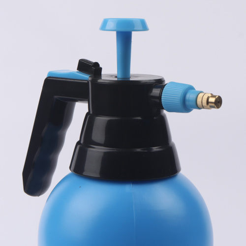 1.5L hand pressure sprayer for garden